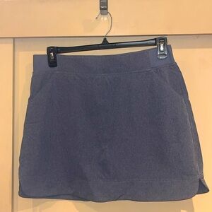 32 degrees cool slate blue skirt with built in shorts and pockets size medium